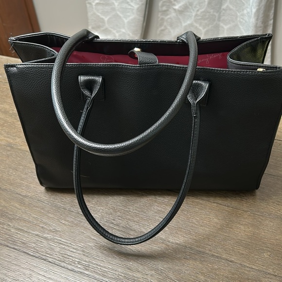 Mary Kay Textured Black Travel Handbag 17 x 30 inches - Picture 3 of 9